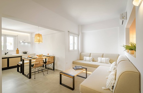 Pyrgos Bed & Breakfast | THEALOS SANTORINI