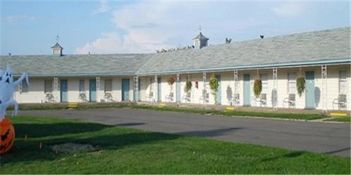 Westfield Hotel | Theater Motel