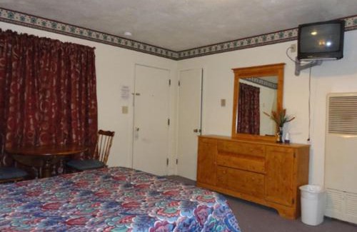 Westfield Hotel | Theater Motel