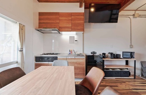 Sendagaya Apartment | There are 1 bed room with 2 double beds