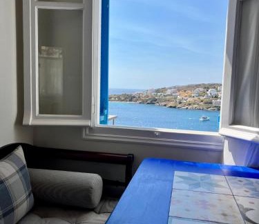 Mpatsi Apartment | Theros (Θέρως)