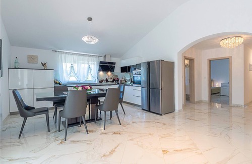 Kastel Apartment | These two spacious apartments are modern and comfortably furnished.