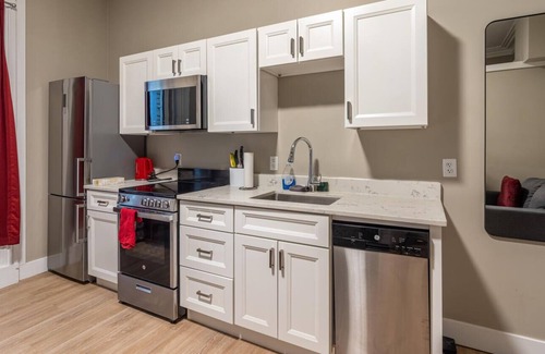 South End Apartment | This apartment is a 0 bedroom(s), 1 bathrooms, located in Halifax, NS.