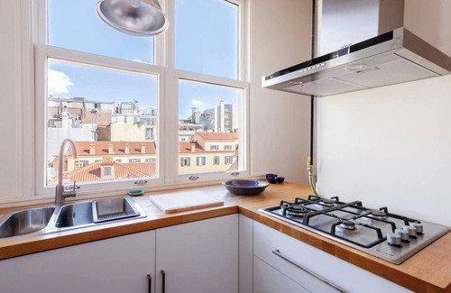 Asmali Mescit Apartment | This apartment is a 1 bedroom(s), 1 bathrooms, located in Beyoğlu, İstanbul.