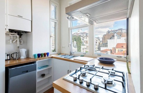 Asmali Mescit Apartment | This apartment is a 1 bedroom(s), 1 bathrooms, located in Beyoğlu, İstanbul.