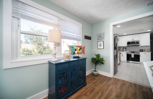 Jacksonville Beach Apartment | This apartment is a 2 bedroom(s), 1 bathrooms, located in Jacksonville, FL.