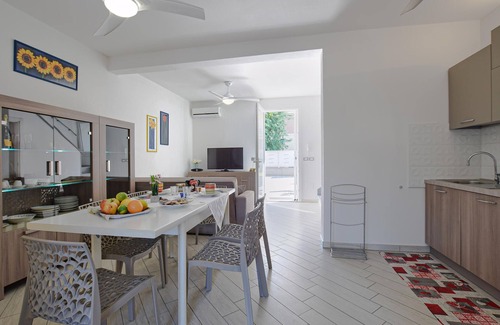 Lido degli Scacchi House | This beautiful semi-detached house is located only 200 m from the beach in a quiet area.