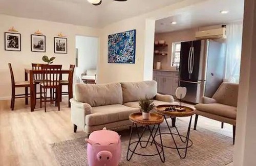 Sandys House | This contemporary 2 bedroom is located in Sandys parish and boasts beautiful views of Ellys Harbour