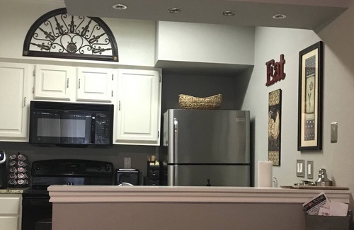 Highland Lake Estates Condo | This cozy 1 bedroom condo is located on the The Island on Lake Travis.