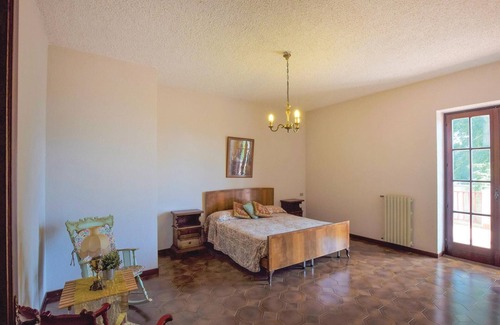 Corigliano-Rossano House | This detached vacation home is located 5 km from Corigliano in the province of Cosenza and is surrou