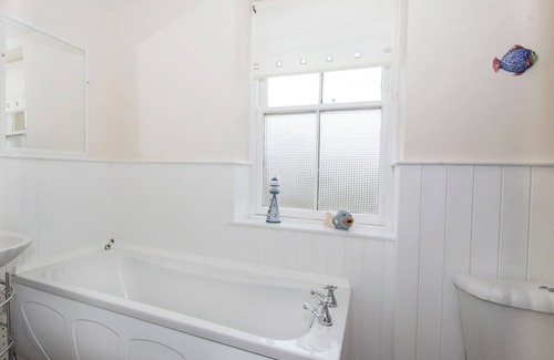 Cromarty Cottage | This fantastic heritage cottage from the early 1700’s epitomises the conservation area of Cromarty.