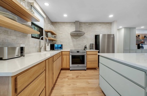 Telogia House | This home is truly exceptional! Stay at the newly updated White Pelican!