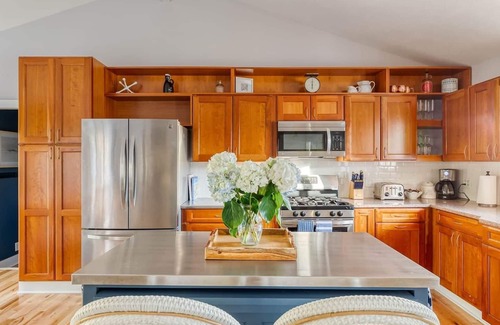 Miami Park House | This house is a 3 bedroom(s), 2 bathrooms, located in South Haven, MI.