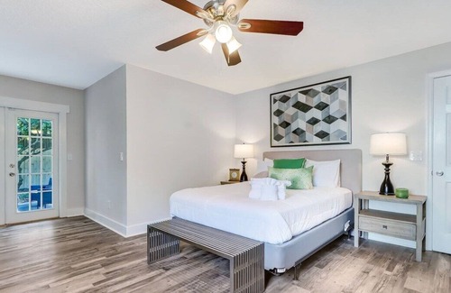 Jacksonville House | This house is a 3 bedroom(s), 2 bathrooms, located in Jacksonville, FL.