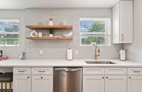 Murray Hill House | This house is a 3 bedroom(s), 3 bathrooms, located in Jacksonville, FL.