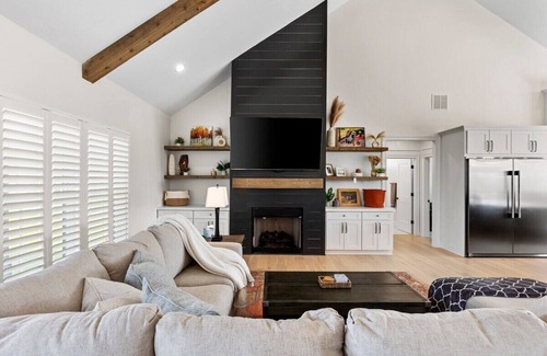 Lancaster House | This house is a 4 bedroom(s), 3 bathrooms, located in Lancaster, KY.