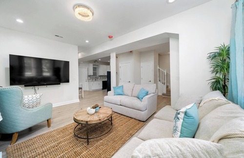 West Columbus House | This house is a 4 bedroom(s), 2.5 bathrooms, located in Columbus, OH, OH.