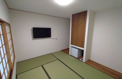 Ayagawa House | (This inn is not a single building rental.) It is a quiet inn with a blend of Japanese and Western styles. English, Chinese, Taiwanese, and Japanese available Only those 19 years of age or older may stay.