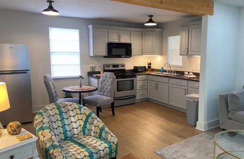 Chalmette House | This is our Charming 2 bedroom cottage near French quarter. 15 minutes ride.