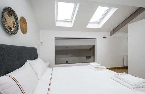 Macka Apartment | This loft is a 2 bedroom(s), 2 bathrooms, located in Şişli, İstanbul.