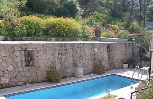 Bellapais Cottage | This property is no longer available .