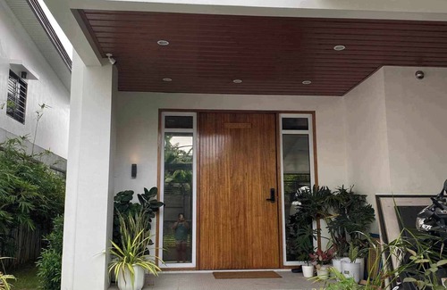 Fairview House | This property their has fully air-conditioning,and their is four seater jacuzzi