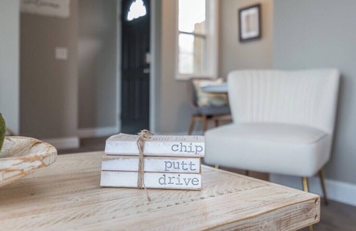 Harrodsburg Apartment | This serviced apartment is a 2 bedroom(s), 2 bathrooms, located in Harrodsburg, KY.