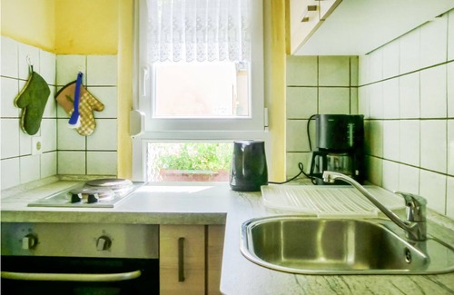 Schneidlingen House | This simple bungalow in Schneidlingen can accommodate up to 3 people.