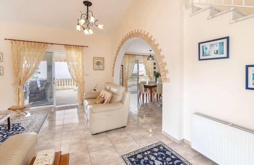 Tala House | This stunning house, with panoramic views, is located in the sought-after village of Tala in Paphos.