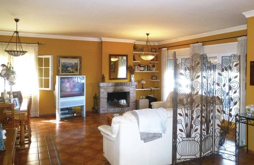 El Olivar House | This sunny, impressive vacation villa with high quality furnished and with great attention to detail
