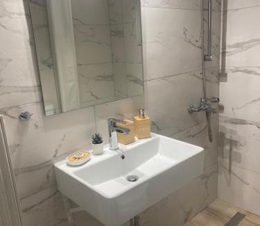 Thissio Apartment | Thiseio Big Apartment