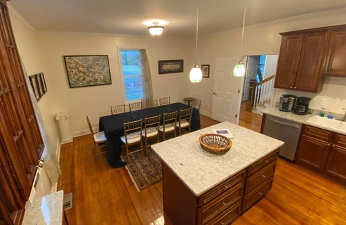 Leesburg Cottage | 'thomson Farm' Classic Home < 10 Mi to Vineyards!