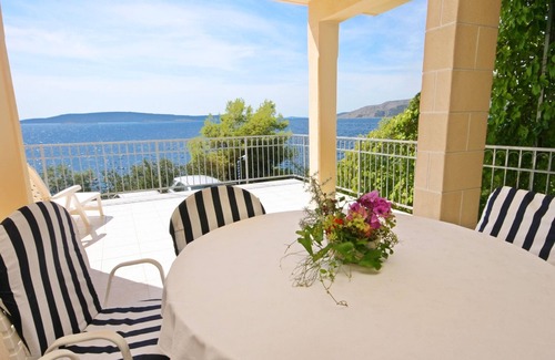 Okrug Donji Apartment | Three bedroom apartment near beach Okrug Donji, Čiovo (A-6859-a)