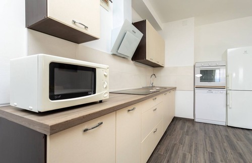 Soline Apartment | Three bedroom apartment with terrace and sea view Soline, Krk (A-9715-a)