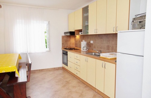 Vantacici Apartment | Three bedroom apartment with terrace Vantačići, Krk (A-5425-a)