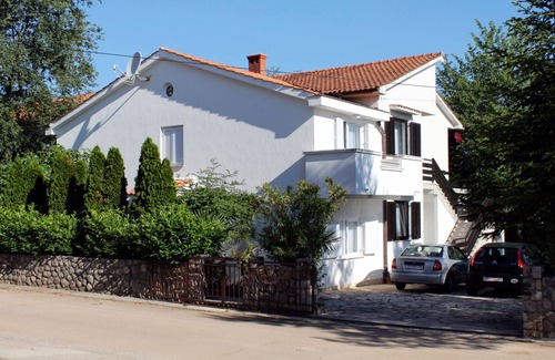 Vantacici Apartment | Three bedroom apartment with terrace Vantačići, Krk (A-5425-a)