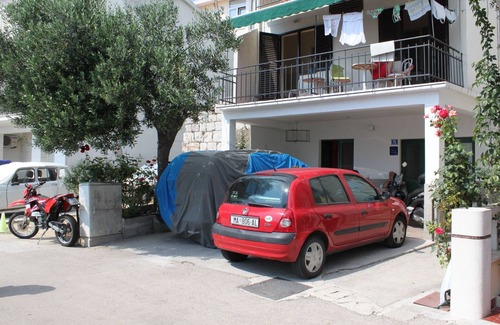 Podgora Apartment | Three bedroom apartment near beach Podgora, Makarska (A-6670-b)