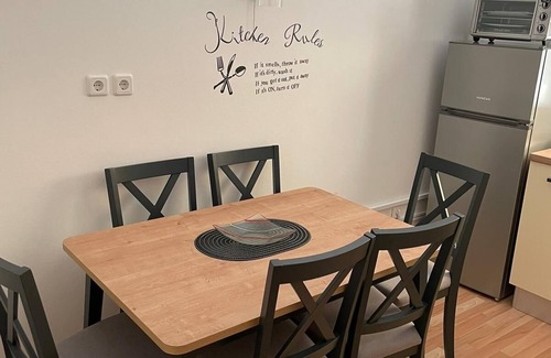 Susica Apartment | Three bedroom apartment near beach Sušica, Ugljan (A-21389-a)