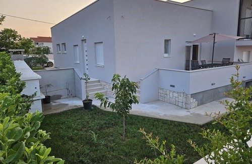 Murvica Apartment | Three bedroom apartment with terrace Zadar (A-23478-a)
