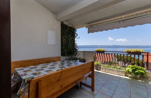 Duce Apartment | Three bedroom apartment with terrace and sea view Duće, Omiš (A-14587-a)