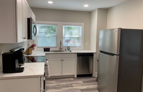 Lincolnton House | Three Bedroom Downtown Cottage