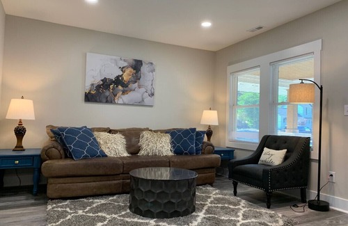 Lincolnton House | Three Bedroom Downtown Cottage