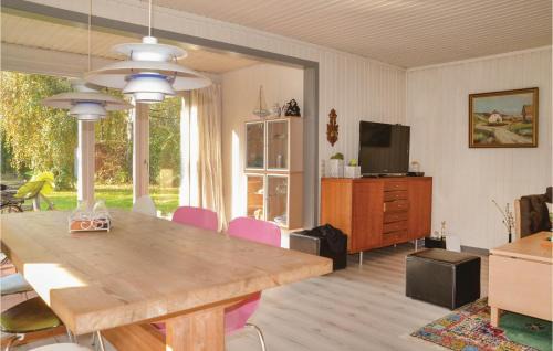 Sjaelborg House | Three-Bedroom Holiday Home In Esbjerg V