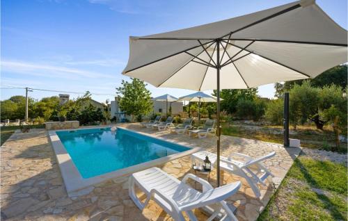 Unesic House | Three-Bedroom Holiday Home In Vinovo Donje