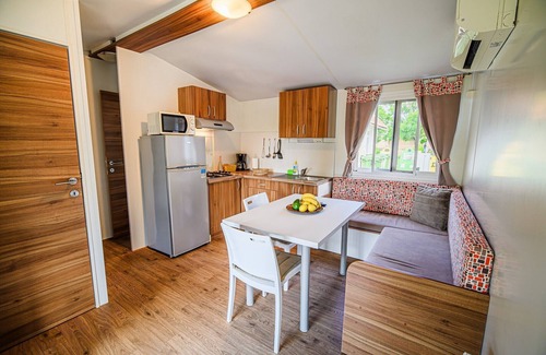 Terme Catez House | Three Bedroom Mobile Home with Lake View (owner 3)