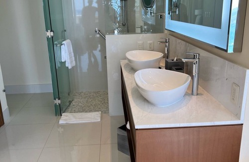 Santa Rosa Resort | Three Bedroom Oceanfront Penthouse at Villa La Valencia for New Years!