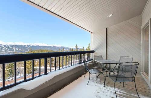Baldy Mountain Condo | Three Bedroom Penthouse Condo. AMAZING VIEWS. On bus route. Pet friendly.