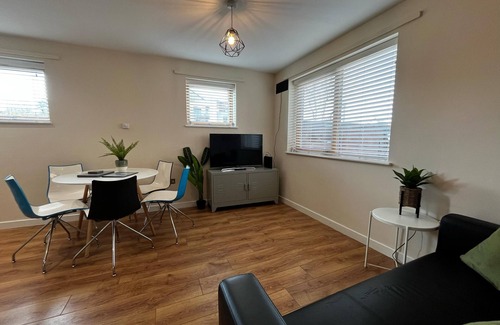 Telford House | Three Bedroom Townhouse with Parking