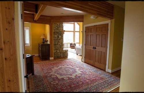 Roseland House | Three Ridges Retreat- Devils Backbone Brewing Company