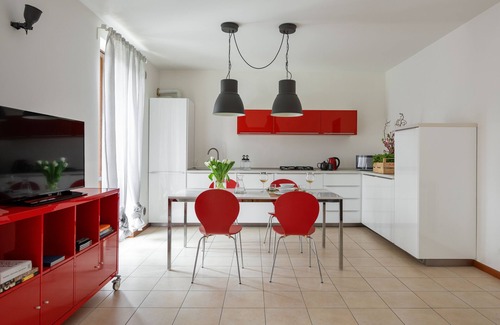 Roe Volciano Apartment | Three-room 6 bed garden small pool garage wifi Gardasee